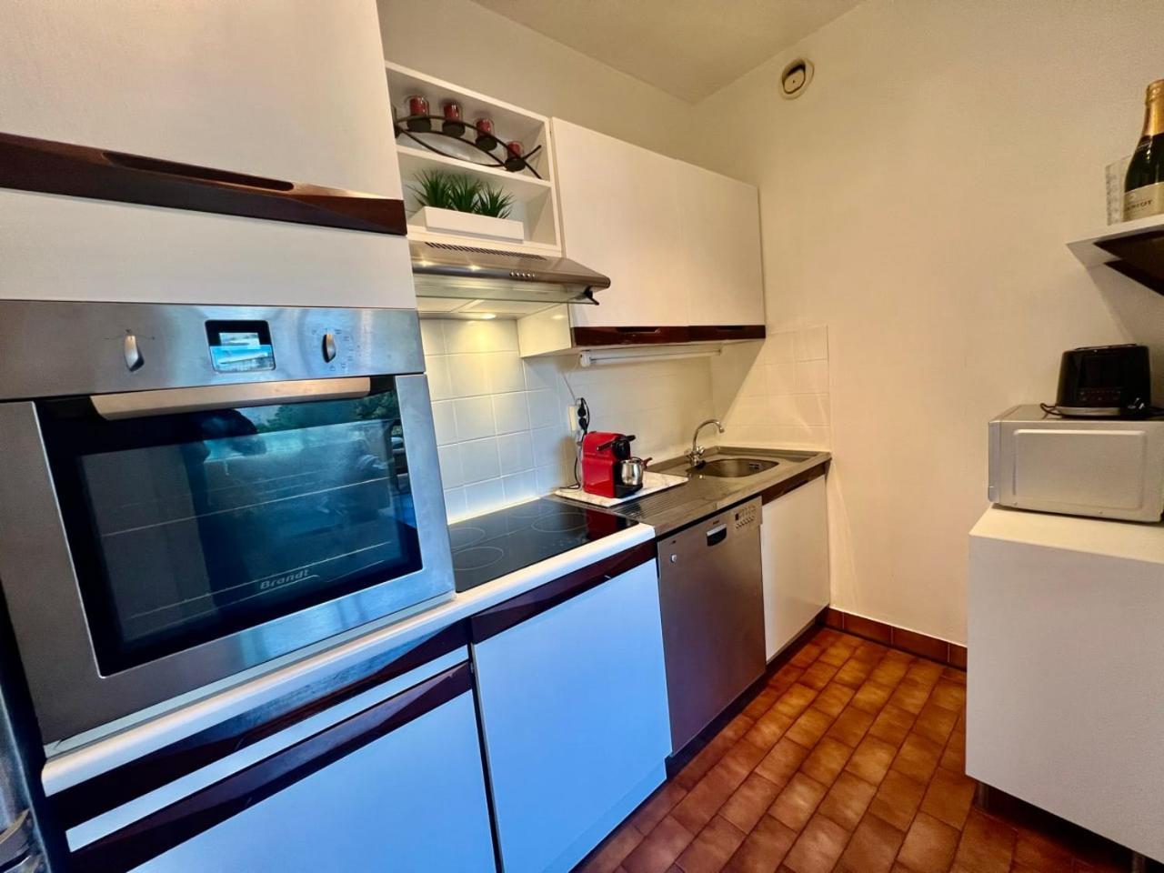 B038 Spacieux Proche Croisette Parking Apartment Cannes